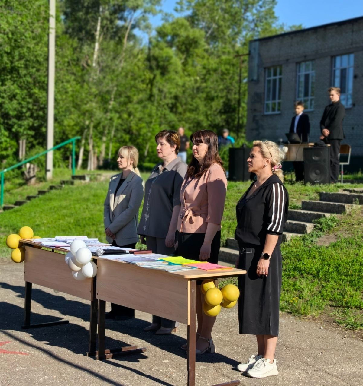 линейка в Новоспасской школе №2.